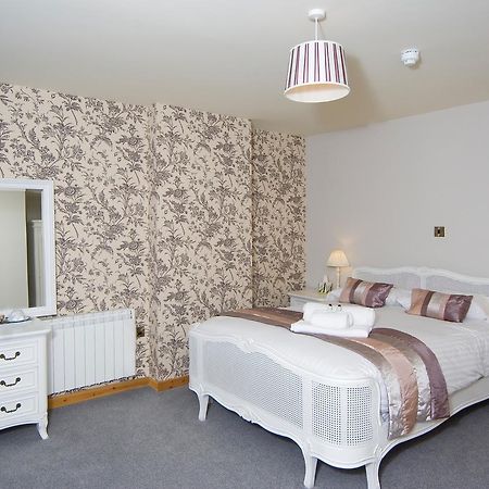 The Elephant & Castle Hotel Нютаун Екстериор снимка