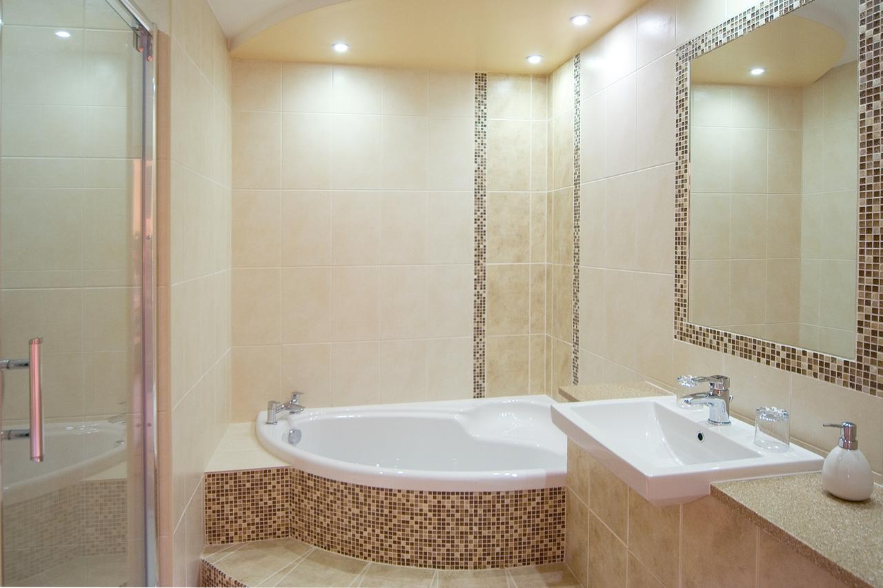 The Elephant & Castle Hotel Нютаун Екстериор снимка
