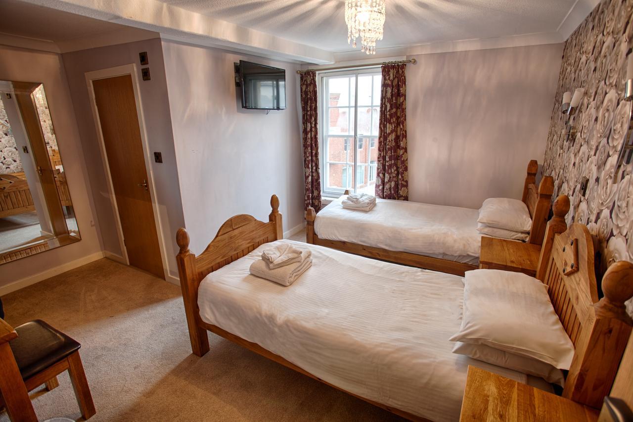 The Elephant & Castle Hotel Нютаун Екстериор снимка